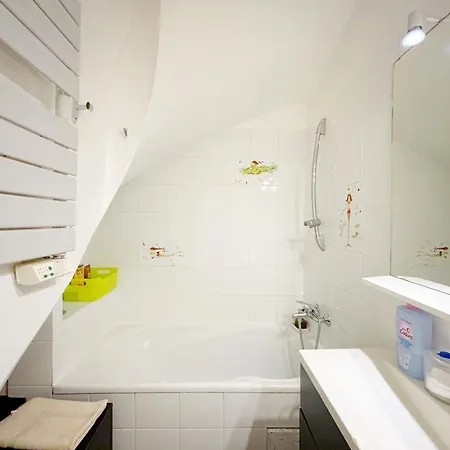 Grand Avec Jardin Privatif A * Paris