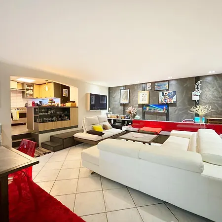 Lägenhet Grand Avec Jardin Privatif A *