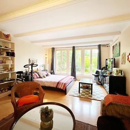 Grand Avec Jardin Privatif A Lägenhet *