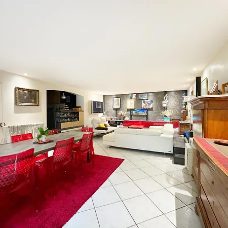 Grand Avec Jardin Privatif A Lägenhet *