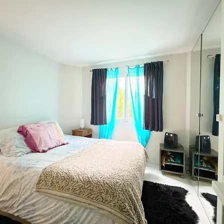 Lägenhet Grand Avec Jardin Privatif A *