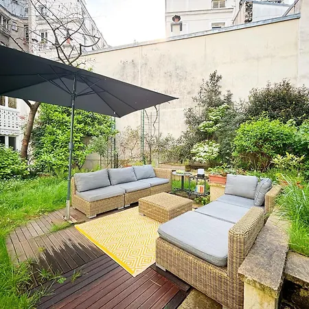 Lägenhet Grand Avec Jardin Privatif A