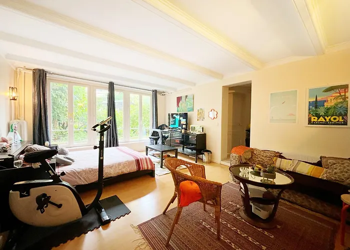 Grand Avec Jardin Privatif A パリ
