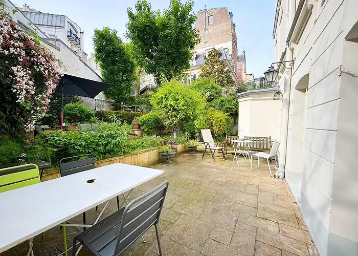 Grand Avec Jardin Privatif A パリ