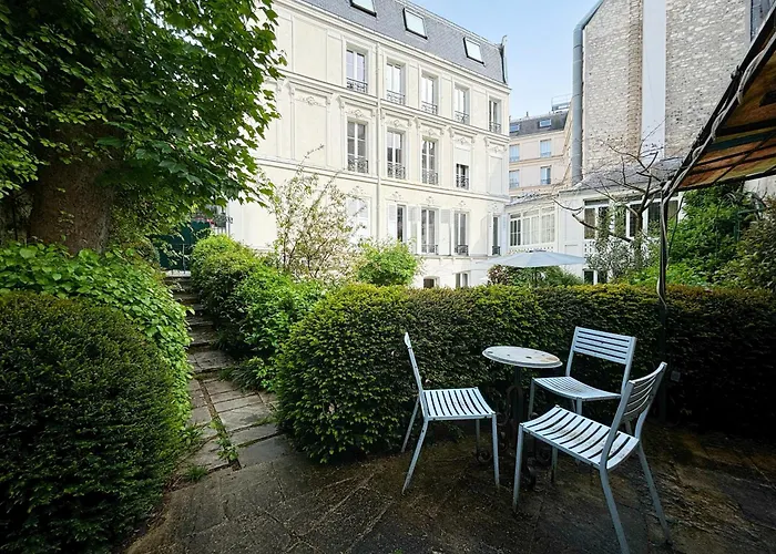 Grand Avec Jardin Privatif A パリ